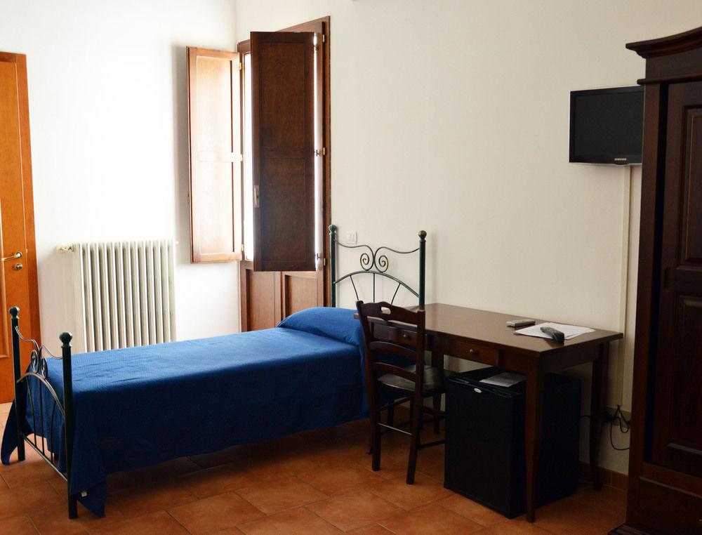 Istituto Antonacci Rooms 莱切 外观 照片